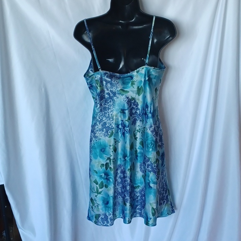 Gilligan & O'Malley Women's Blue Floral Night Gown/Slip dress -Size Medium - Picture 2 of 5